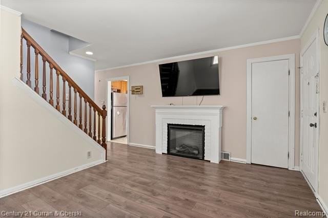 8054 Robindale Ave - Photo 7 of 37