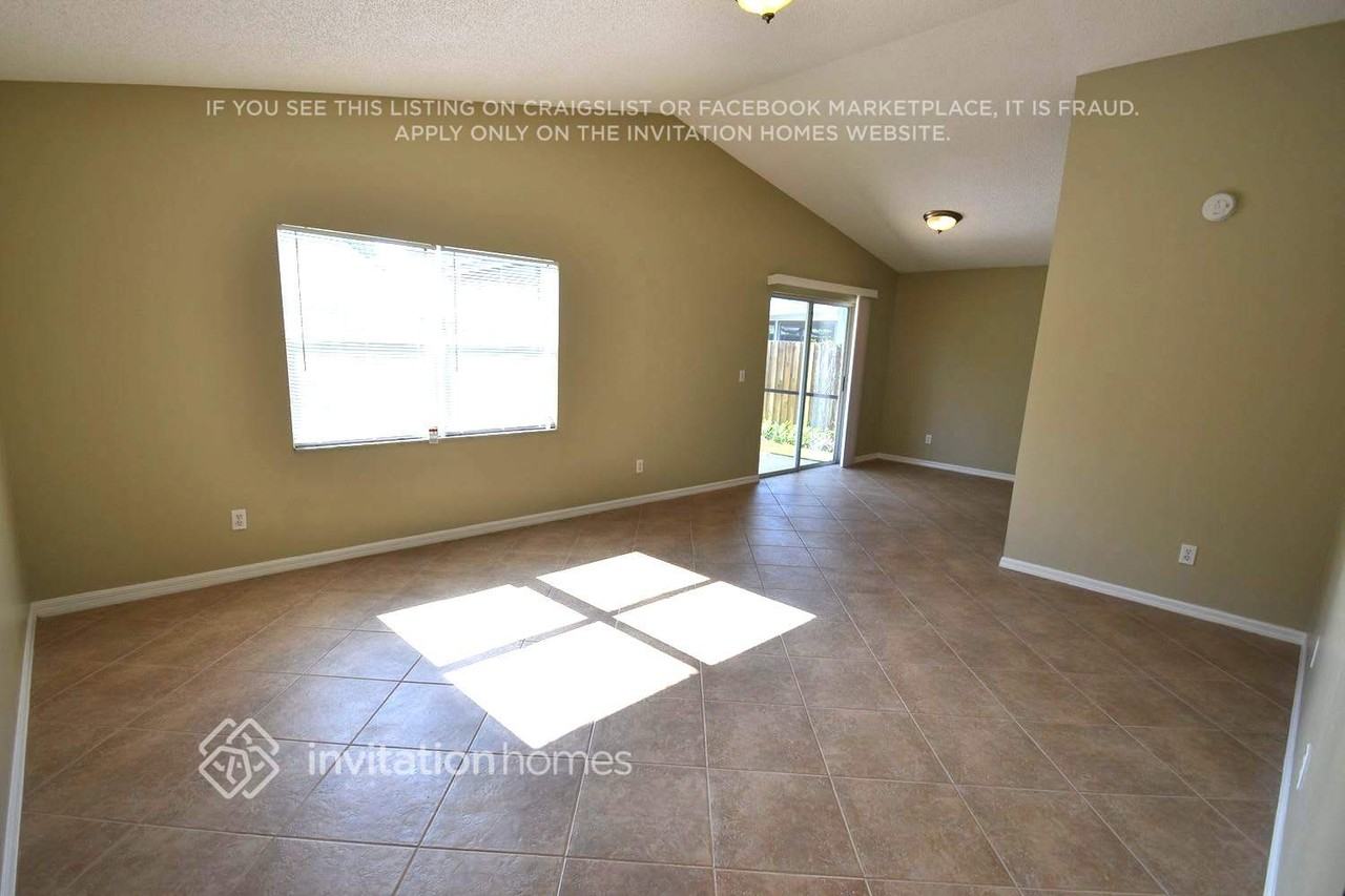 10002 Cedar Dune Dr - Photo 5 of 12