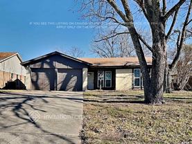 340 Nw Summercrest Blvd - Photo 1 of 1