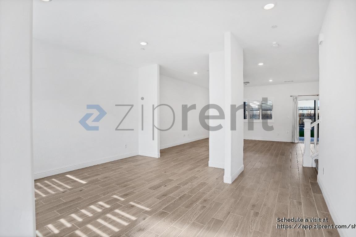 823 Blue Oak Ln W - Photo 6 of 40