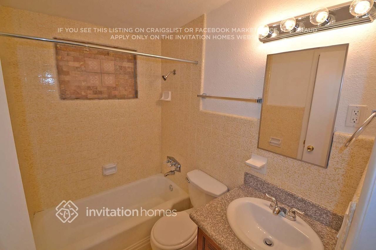 3536 N 63rd Dr - Photo 7 of 9