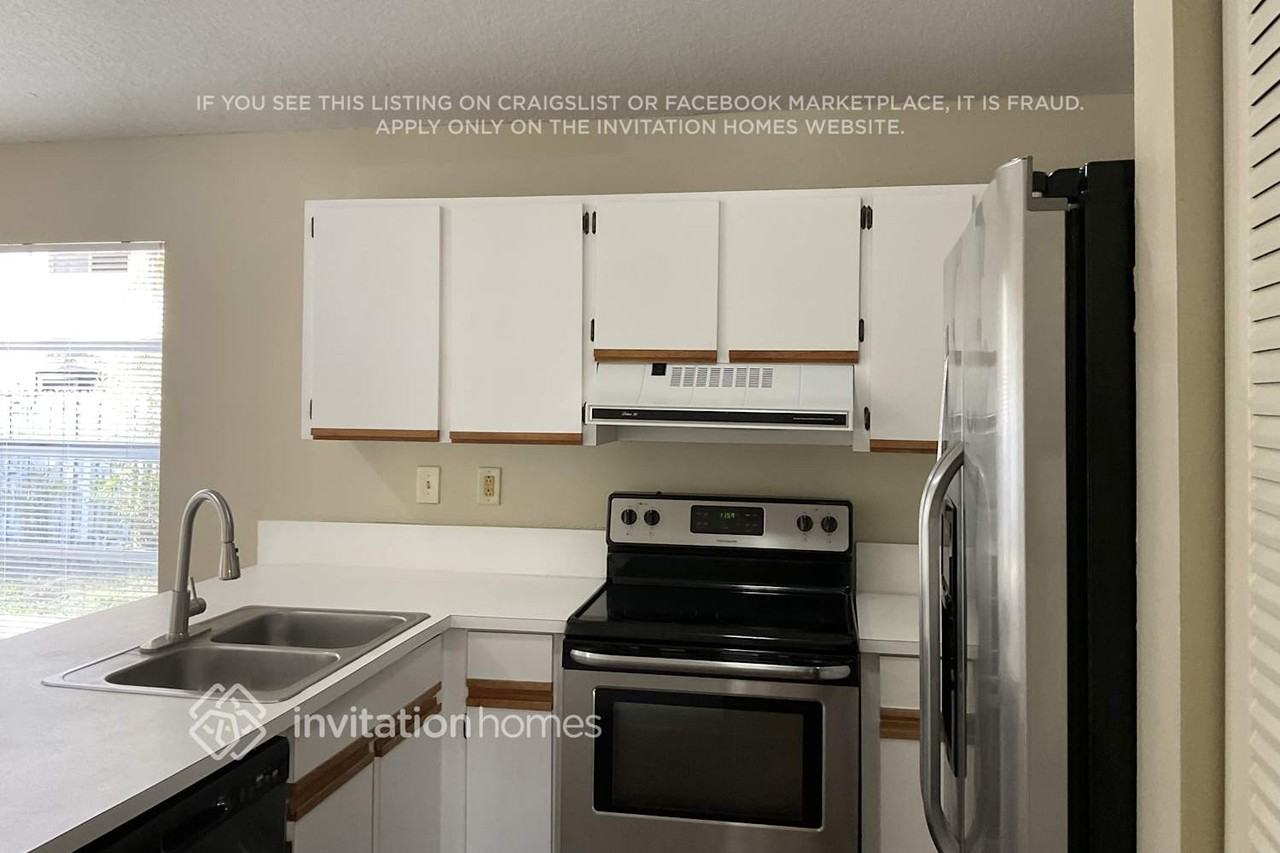 14641 N Beckley Sq - Photo 3 of 14