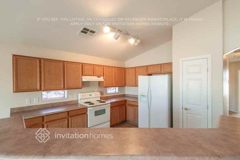 11174 W Chase Dr - Photo 7 of 27