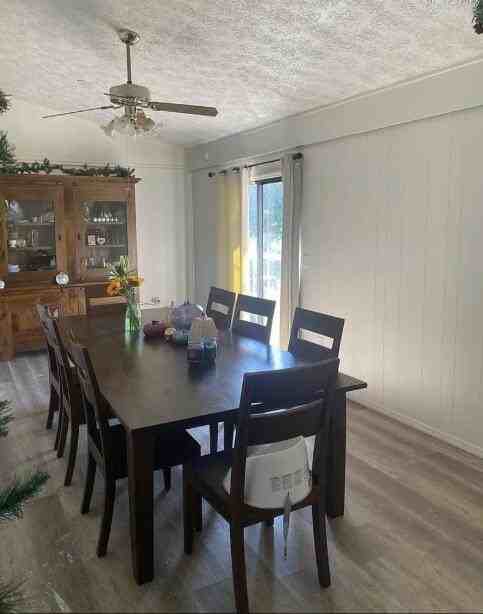 2807 S 27th St - Photo 4 of 7