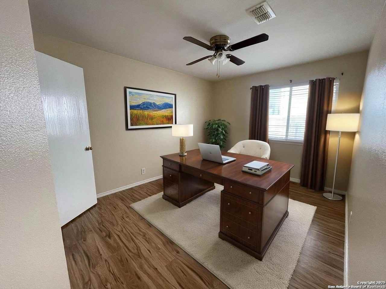 1719 Pinetum Dr - Photo 7 of 33