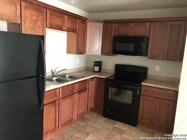 112 Lone Oak Dr Apt 102b #B102 - Photo 3 of 10