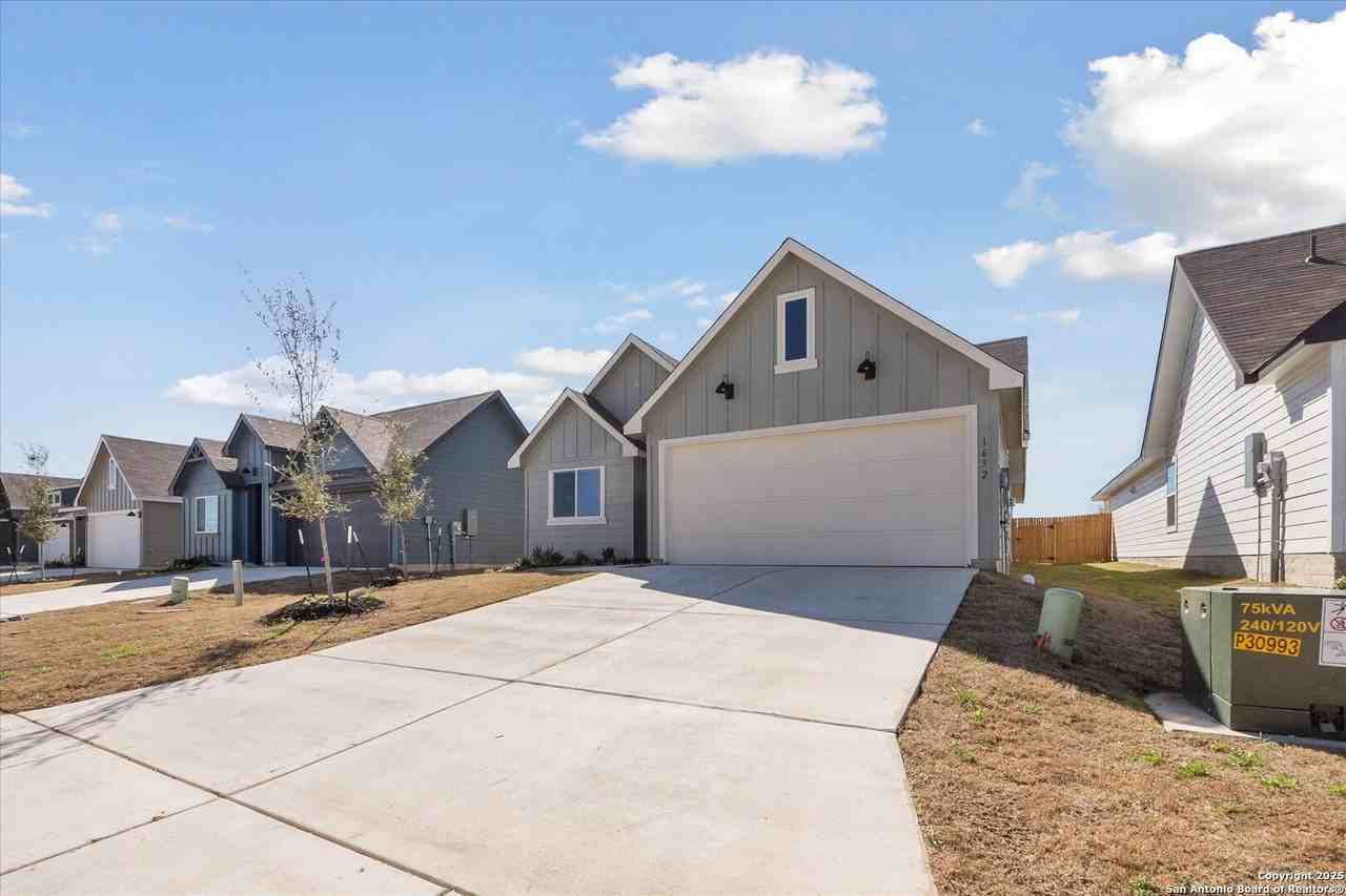 1632 Layne Loop - Photo 4 of 34