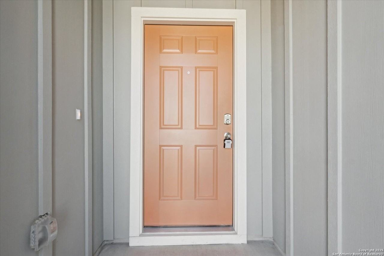 1632 Layne Loop - Photo 5 of 34