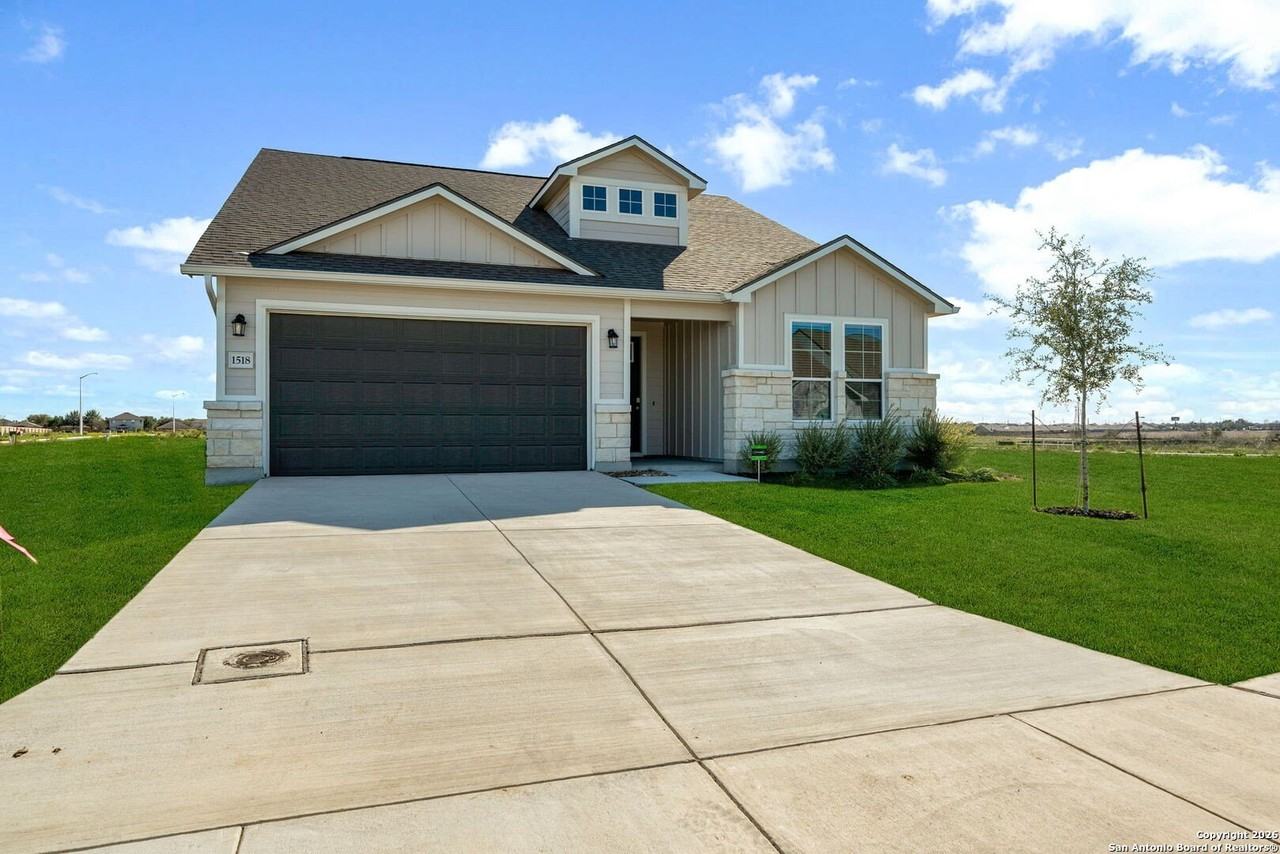 1518 Passmore Downs - Photo 2 of 30