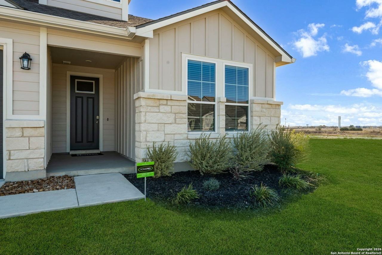 1518 Passmore Downs - Photo 4 of 30