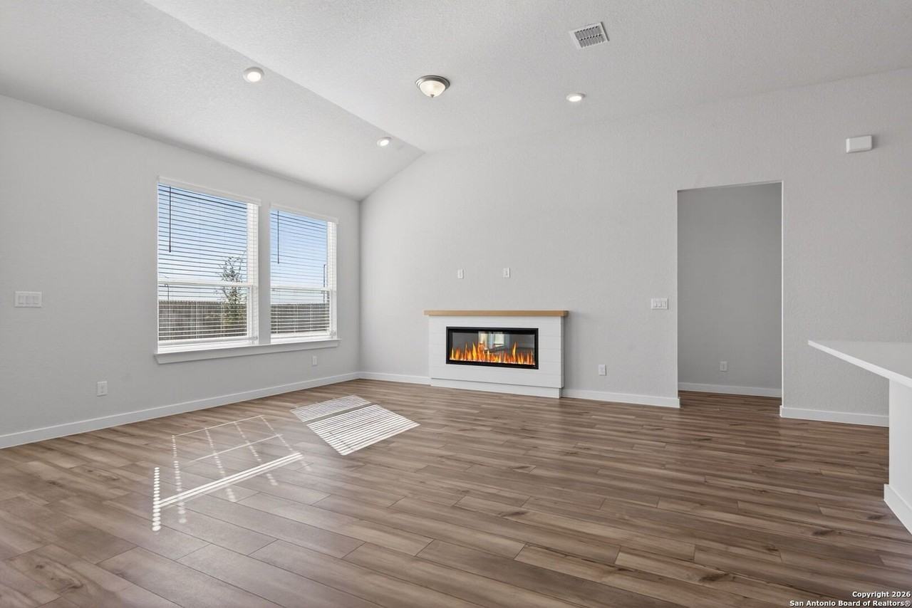 1518 Passmore Downs - Photo 7 of 30