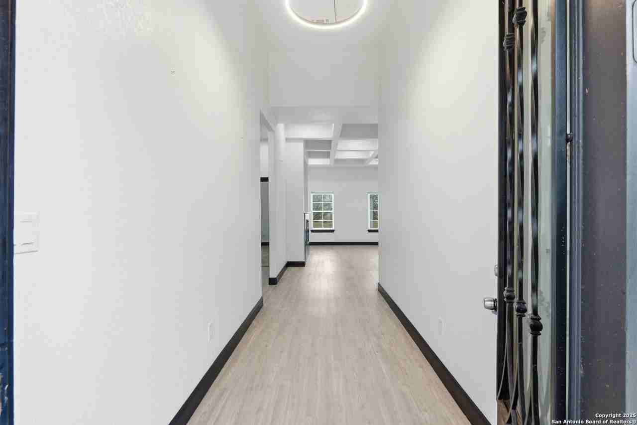 128 Hidden Ranch Ct - Photo 6 of 38