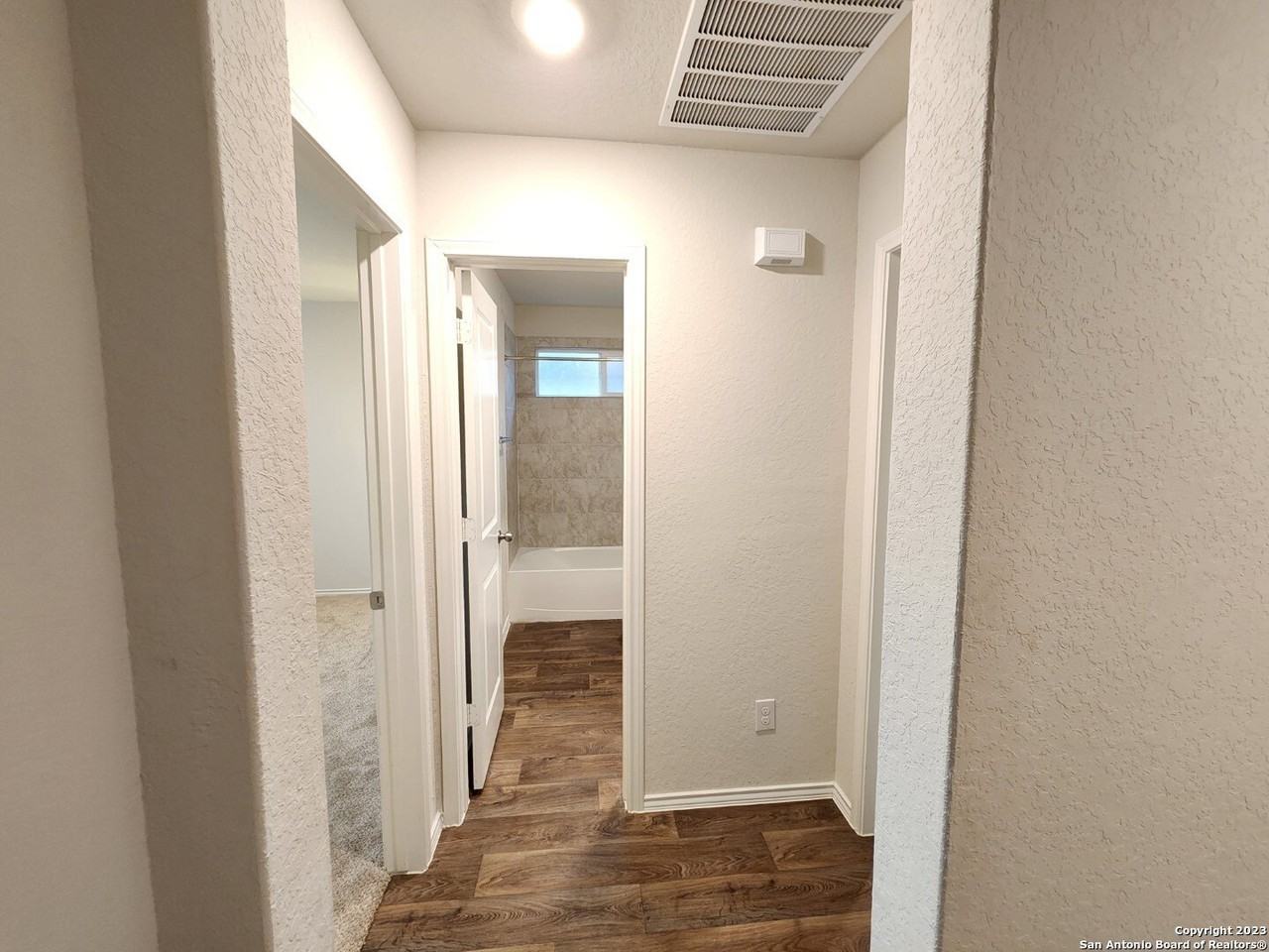 3322 Stoney Knl - Photo 4 of 22