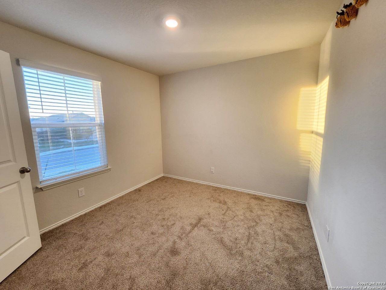 3322 Stoney Knl - Photo 6 of 22