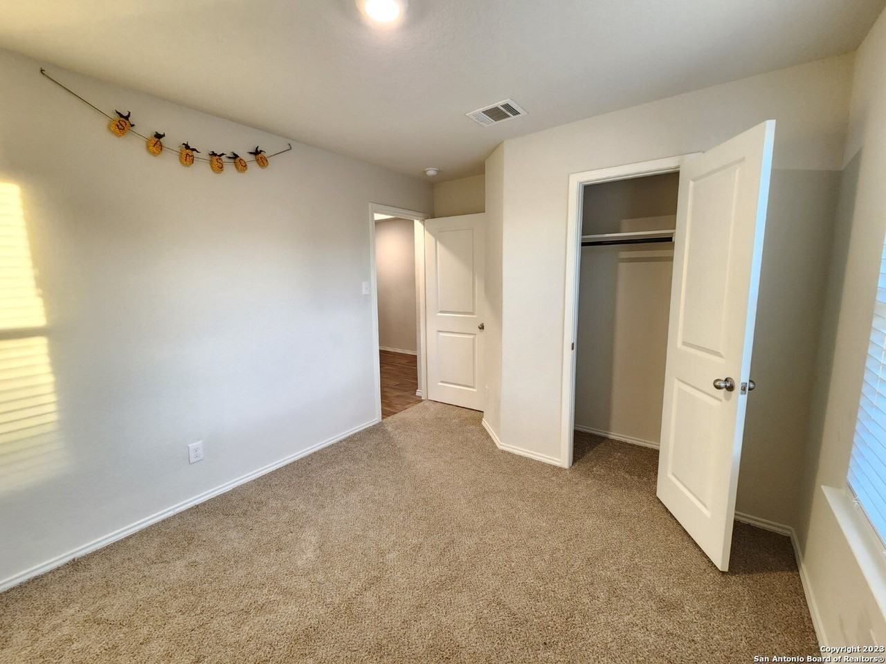 3322 Stoney Knl - Photo 7 of 22