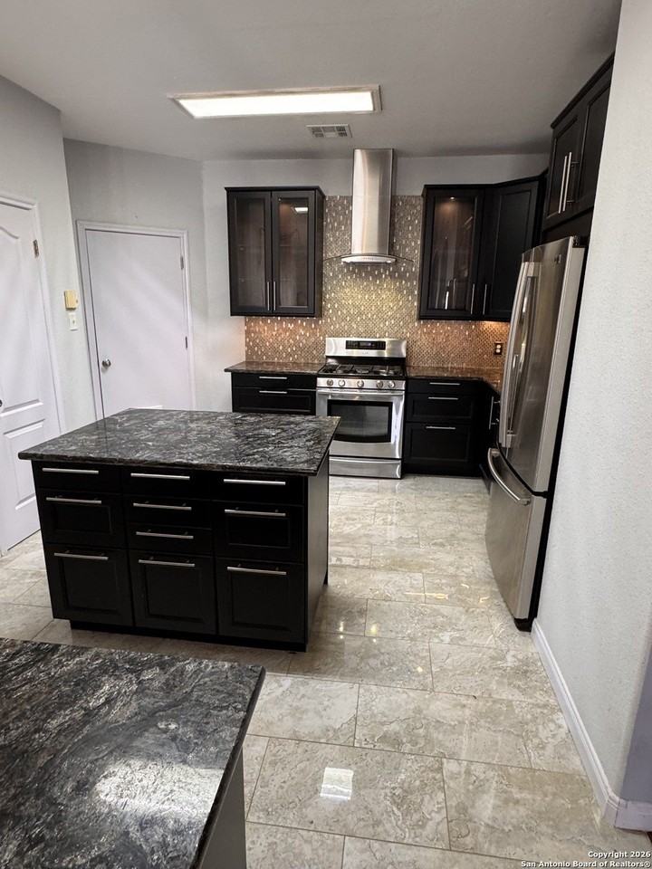 3836 Laurel Ridge Dr - Photo 5 of 40