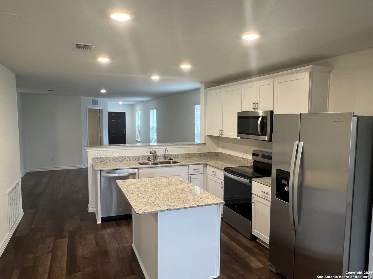 1007 Oriole Way - Photo 3 of 19