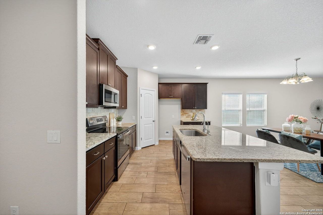 3637 Black Cloud Dr - Photo 3 of 25