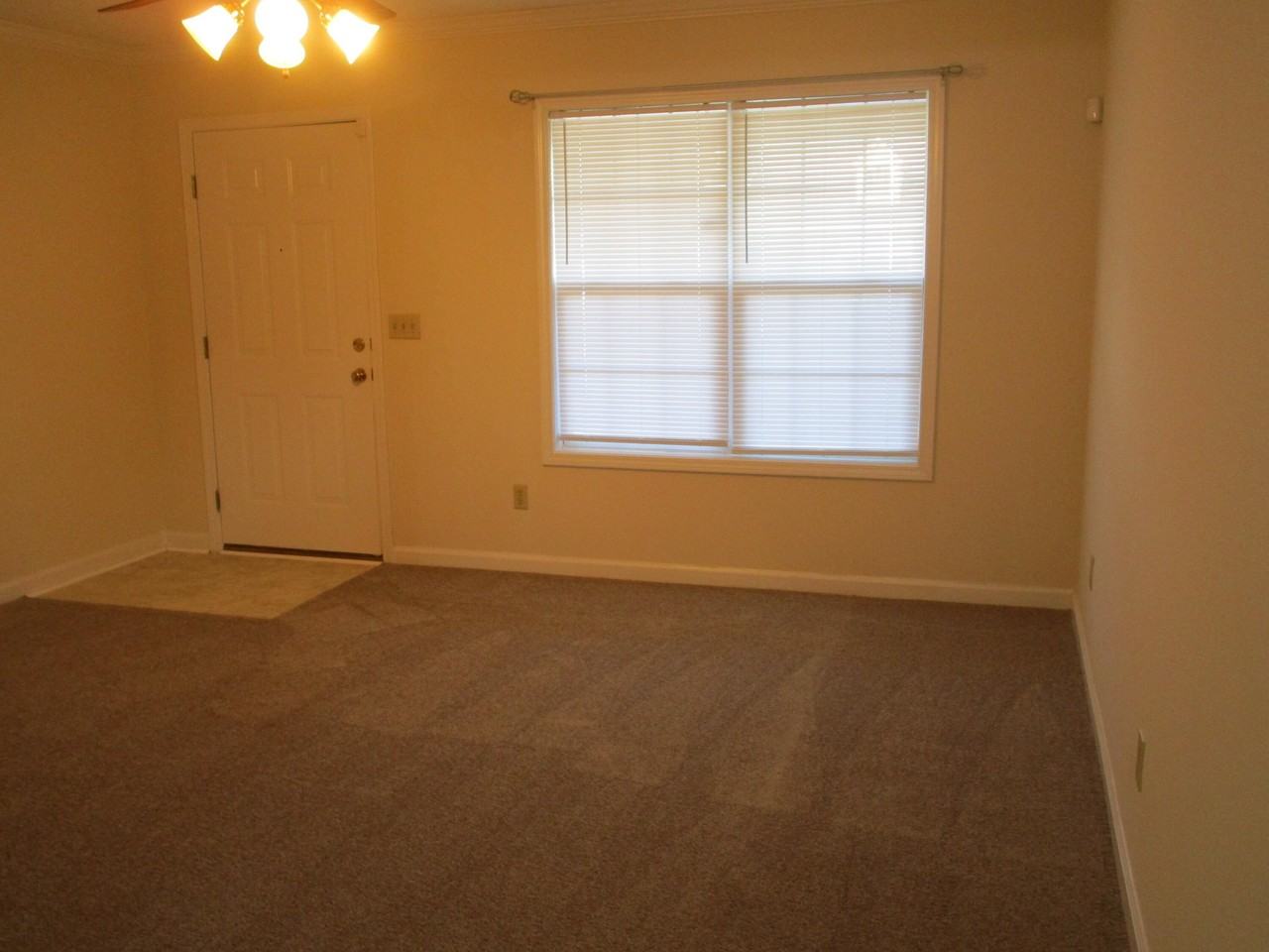 2010 Essex Dr - Photo 2 of 12