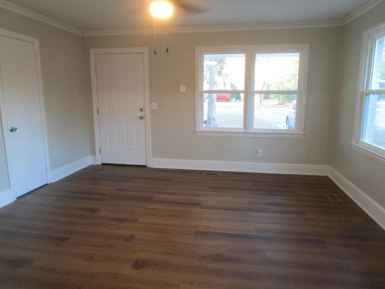 1914 Georgianna Dr - Photo 2 of 14