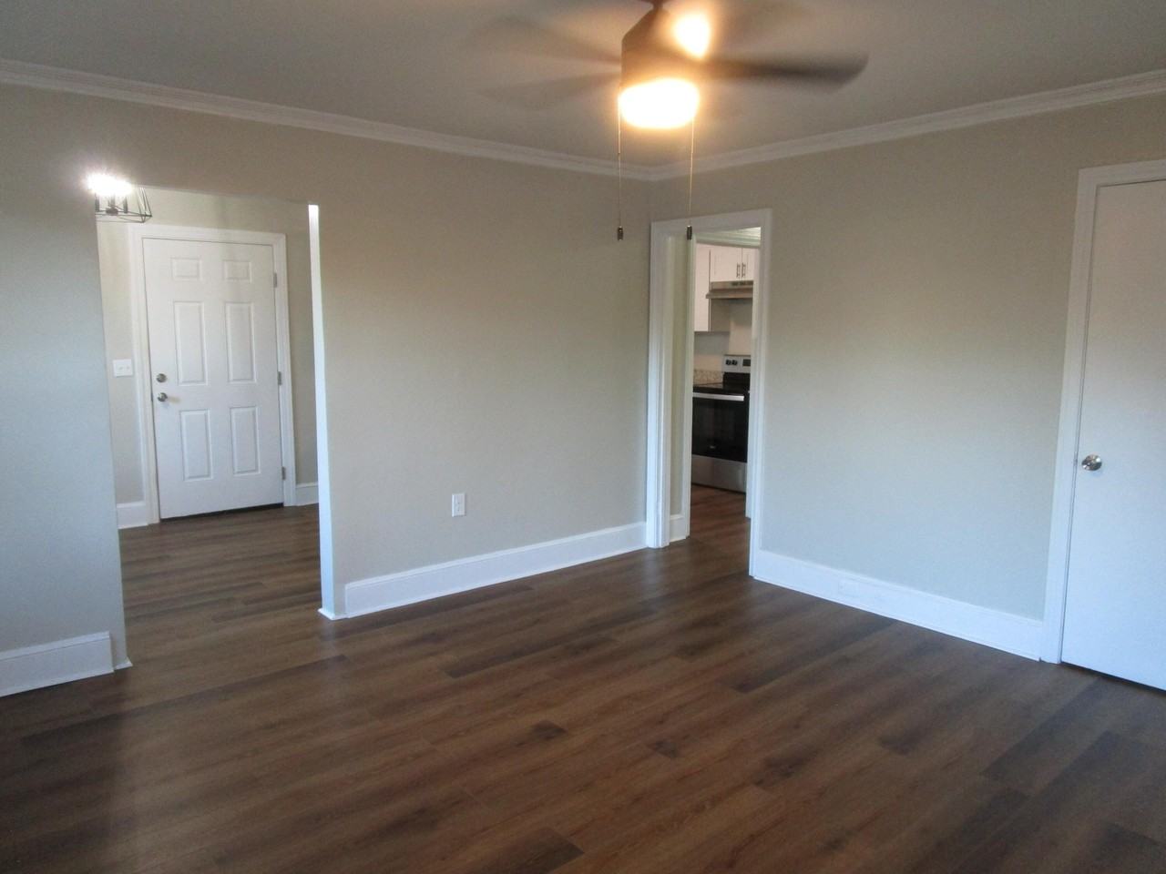 1914 Georgianna Dr - Photo 4 of 14