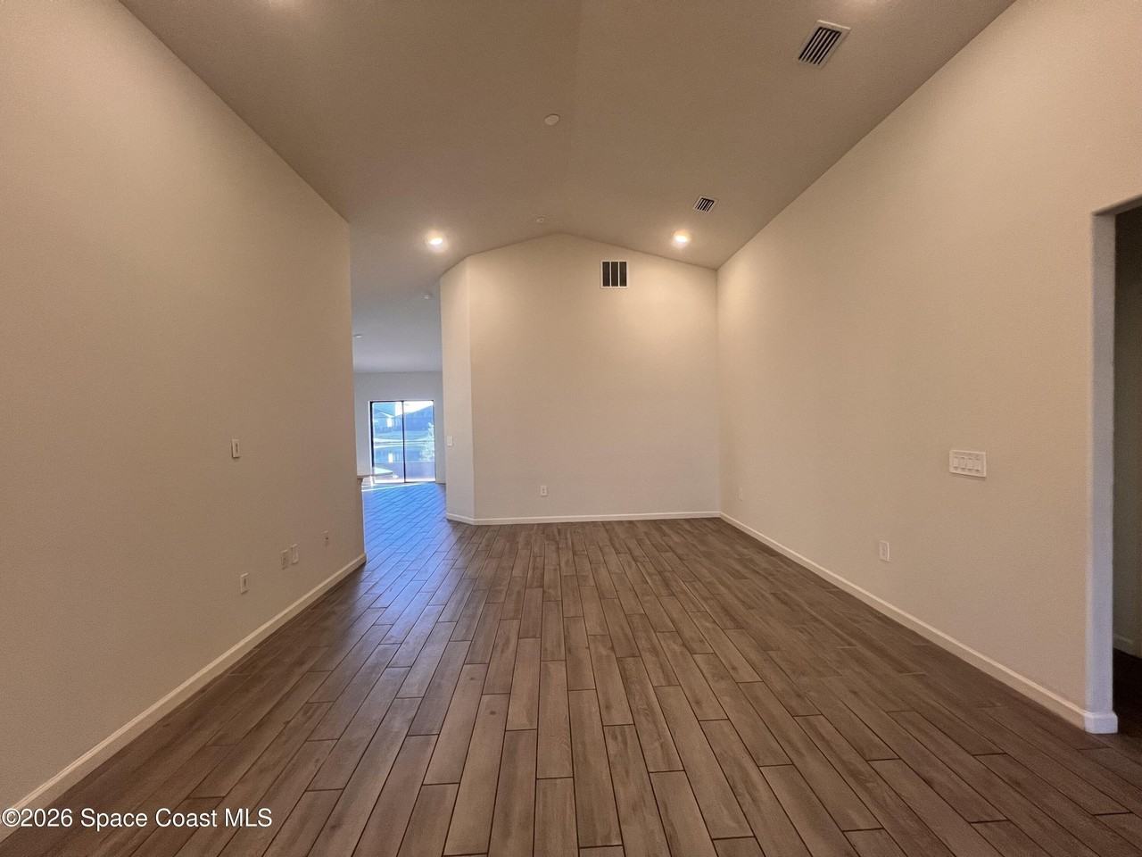 4186 Broomsedge Cir - Photo 7 of 26