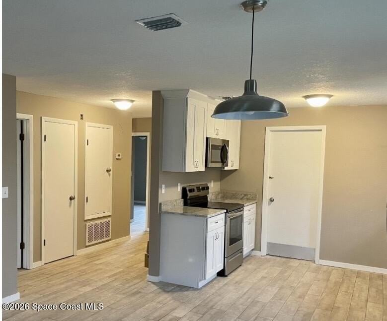 830 Angela Ave Apt B #B - Photo 4 of 9