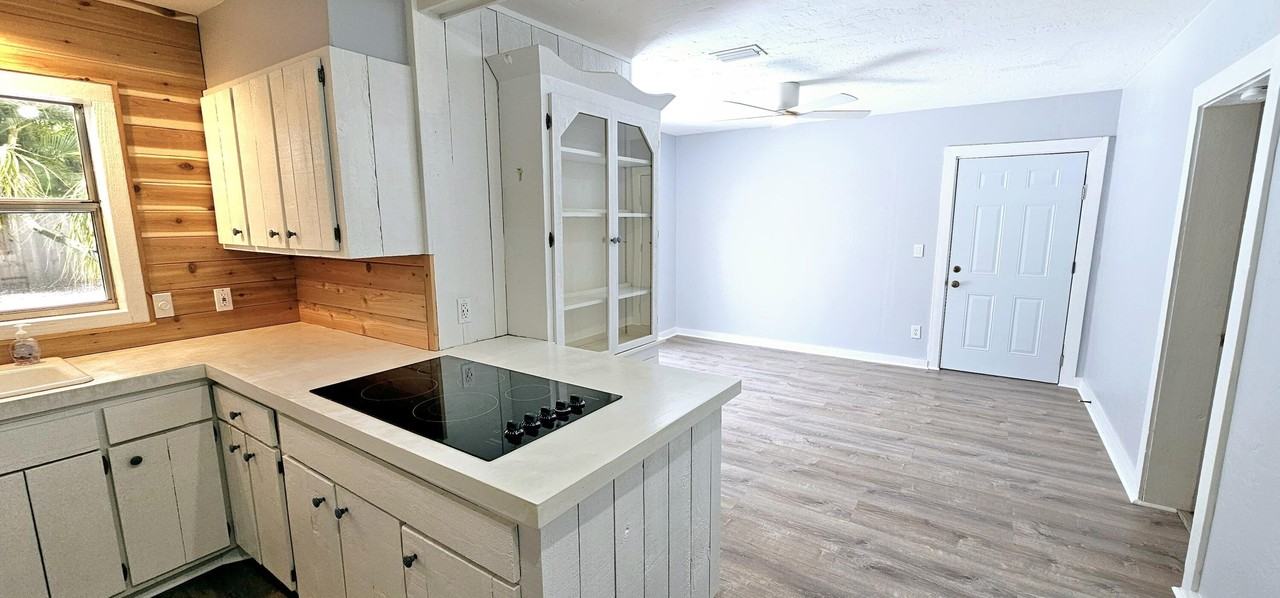 117 W Pasco Ln - Photo 6 of 32