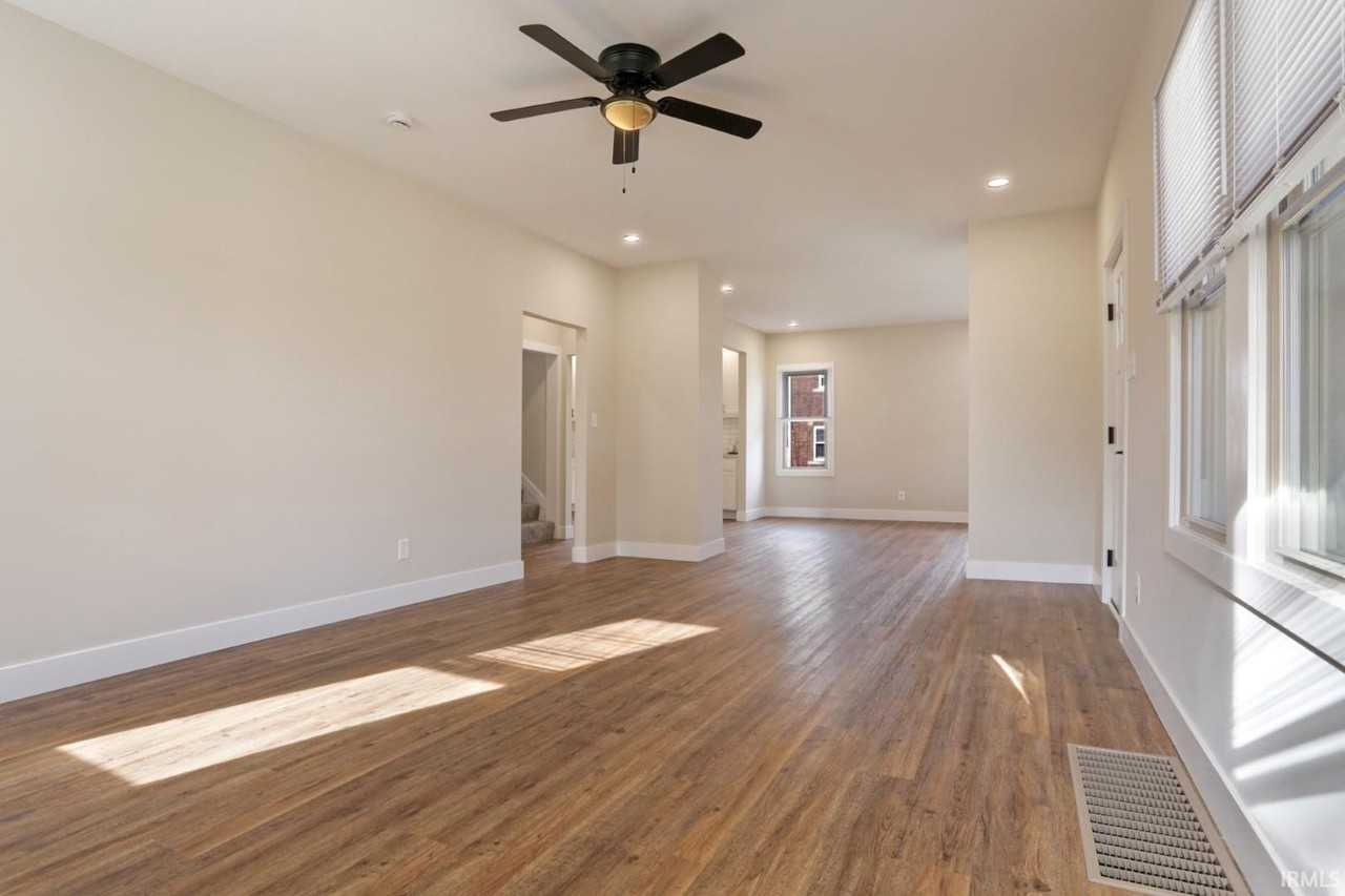 657 S Weinbach Ave - Photo 5 of 31