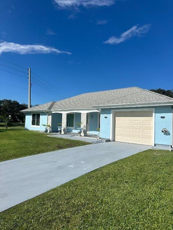 1592 Se Burning Ct - Photo 2 of 24