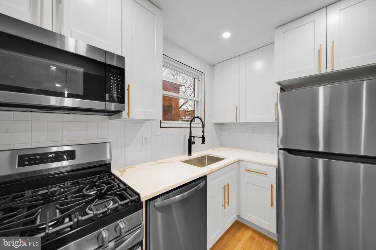 119 Victor St Ne Apt 2 #2 - Photo 7 of 25