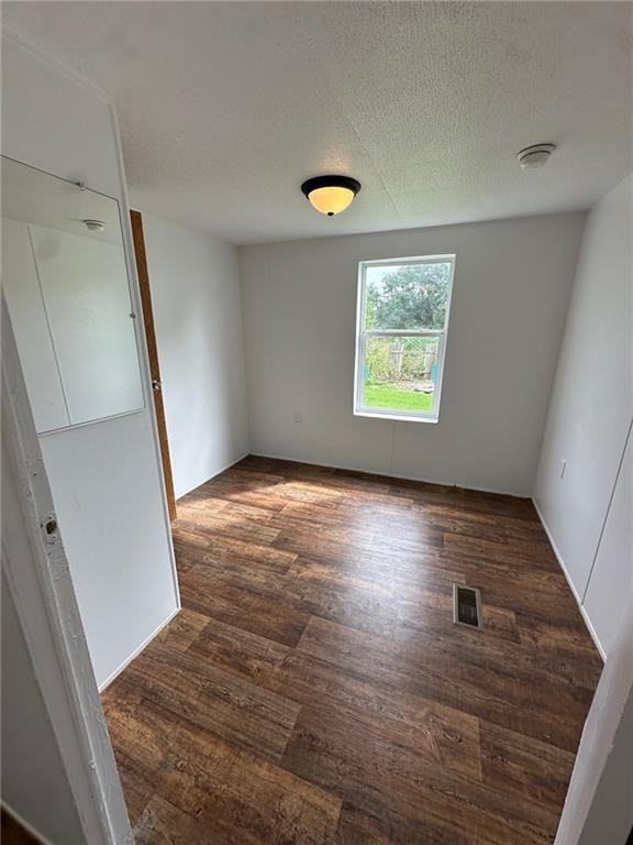 187 Wildwood Dr - Photo 2 of 9