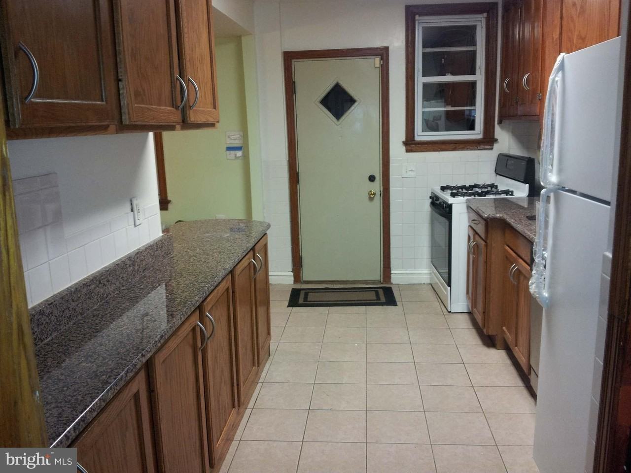 1317 Hamilton St Nw - Photo 3 of 10