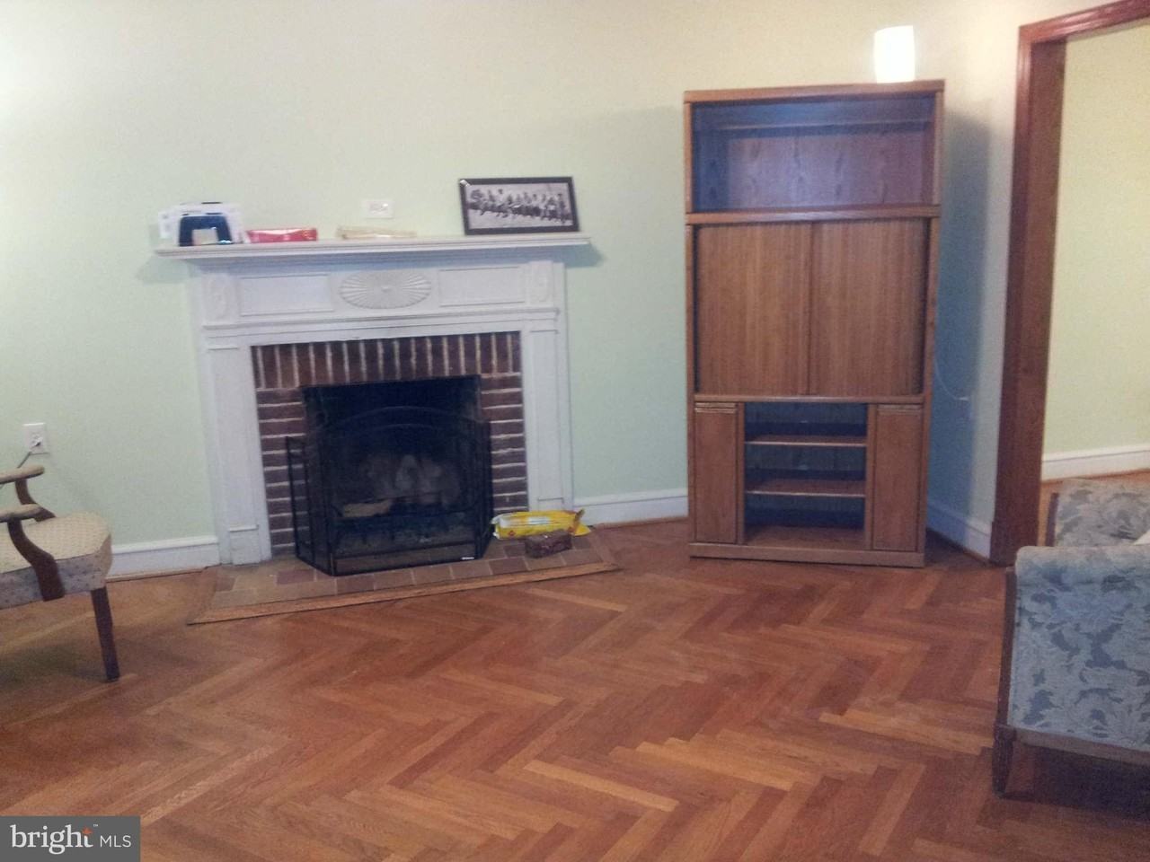 1317 Hamilton St Nw - Photo 5 of 10