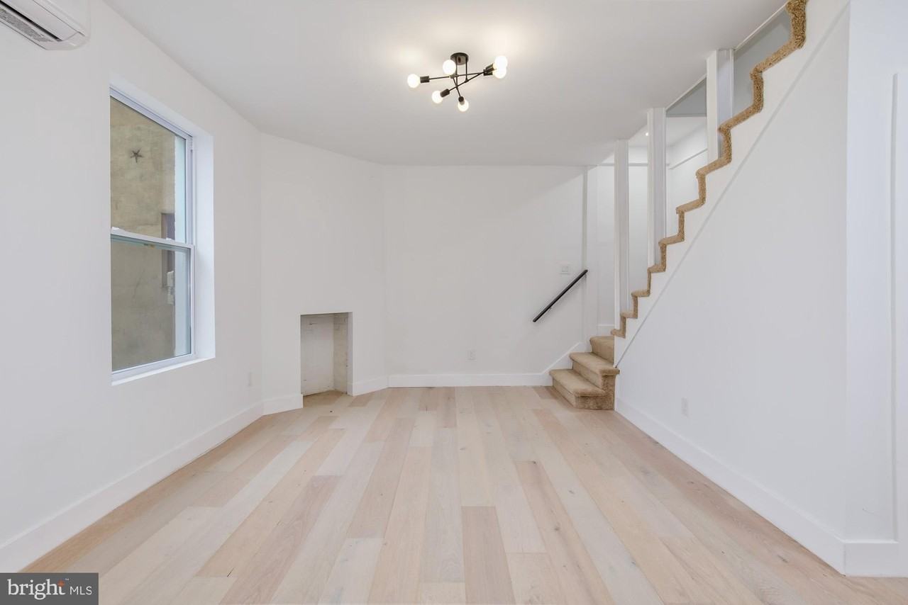 745 Kenyon St Nw - Photo 6 of 30