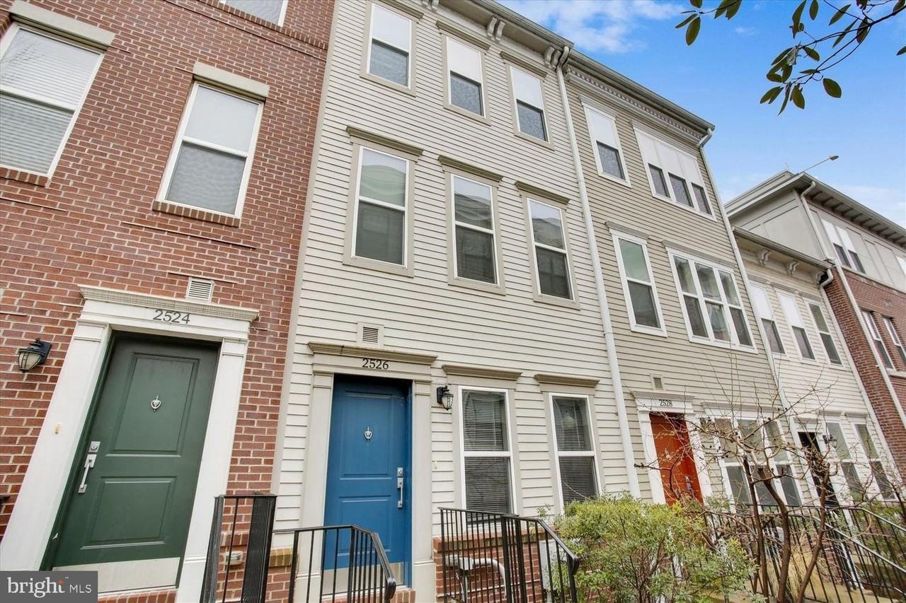 2526 Sheridan Rd Se - Photo 3 of 24