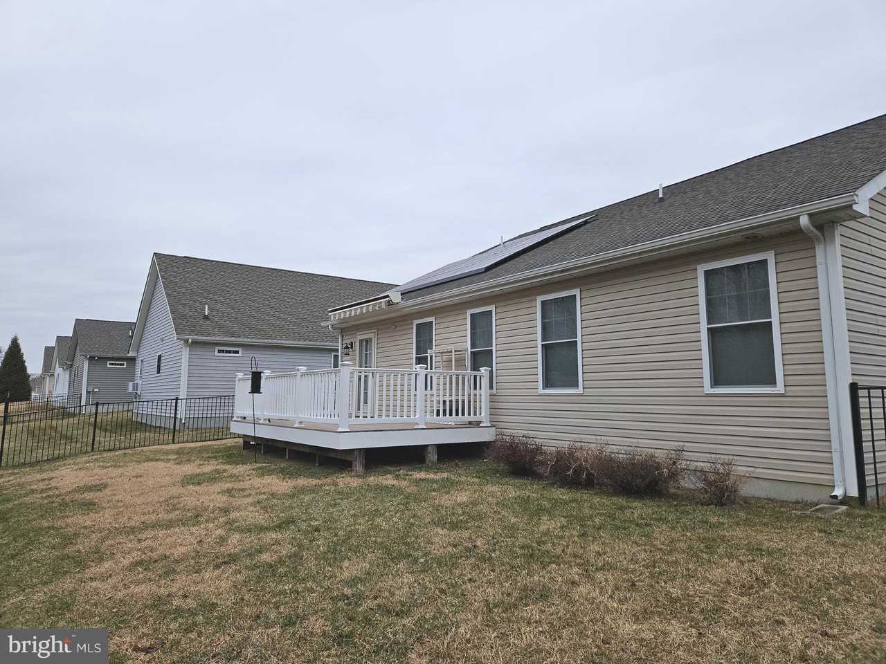 5 Harcourt Dr - Photo 3 of 37