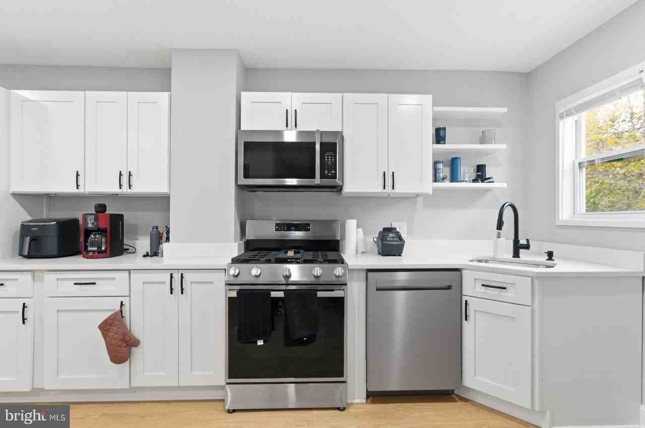 3527 Horton Ave - Photo 6 of 16