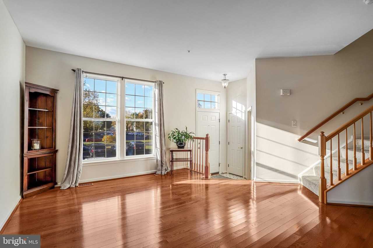 5520 Upshur Sq - Photo 3 of 50