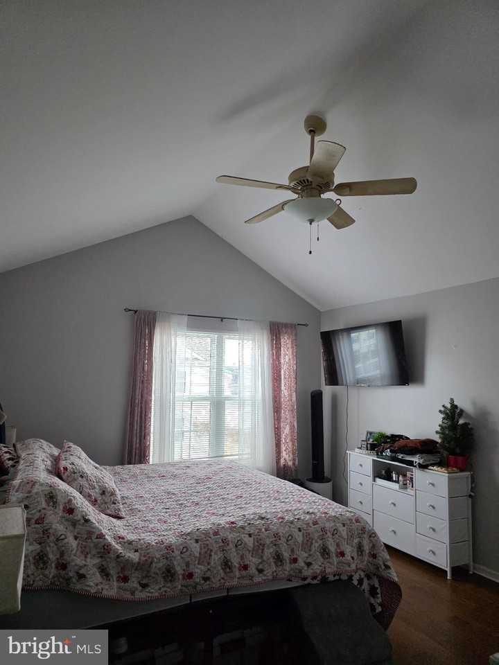 6007 Riverfront Dr - Photo 6 of 17