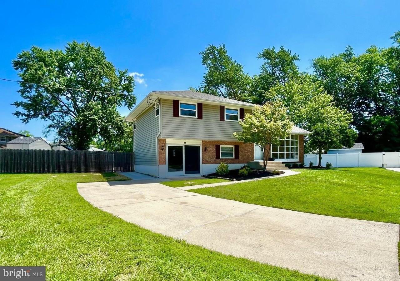 986 Sherbrook Cir - Photo 5 of 44