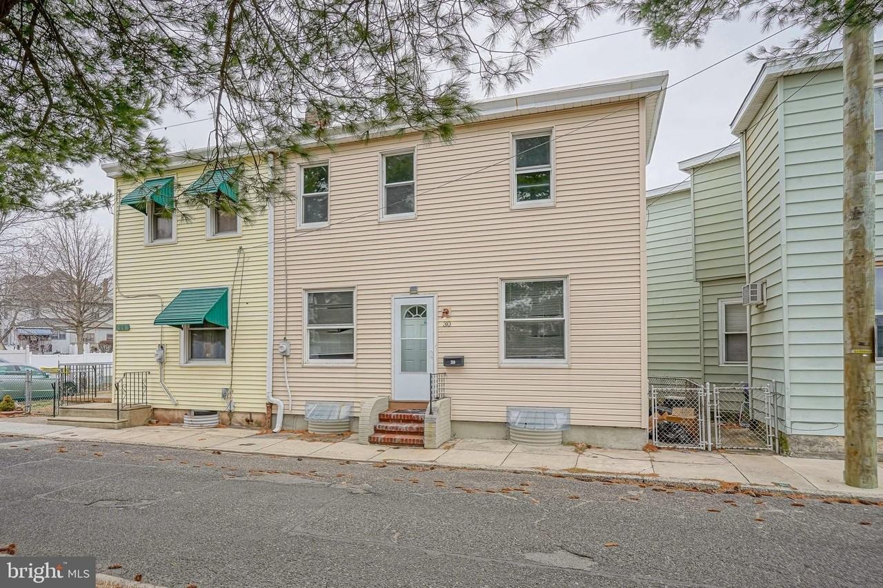 30 S Railroad Ave - Photo 2 of 24