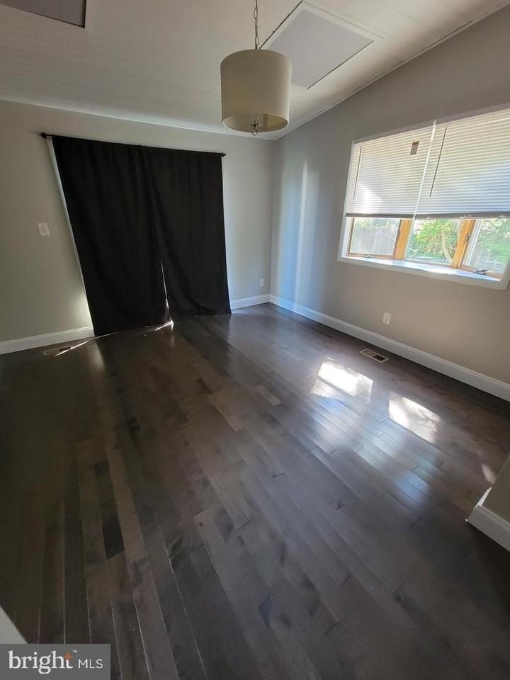 104 University Blvd - Photo 6 of 14