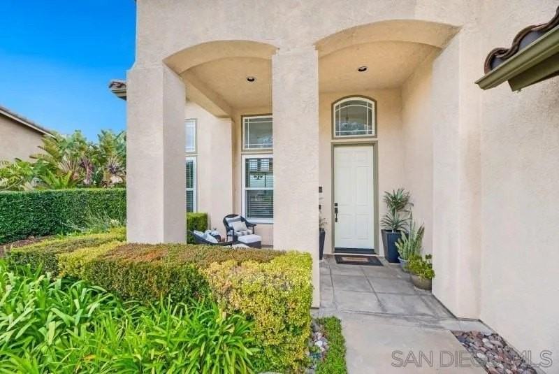 16998 Obsidian Dr - Photo 5 of 50