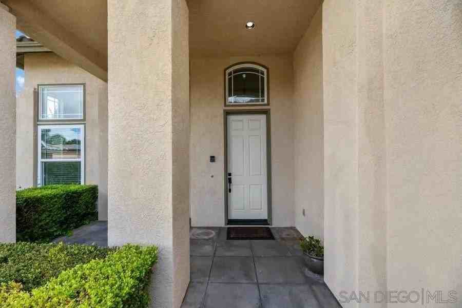 16998 Obsidian Dr - Photo 7 of 50