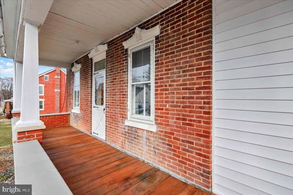 431 Main St - Photo 5 of 27