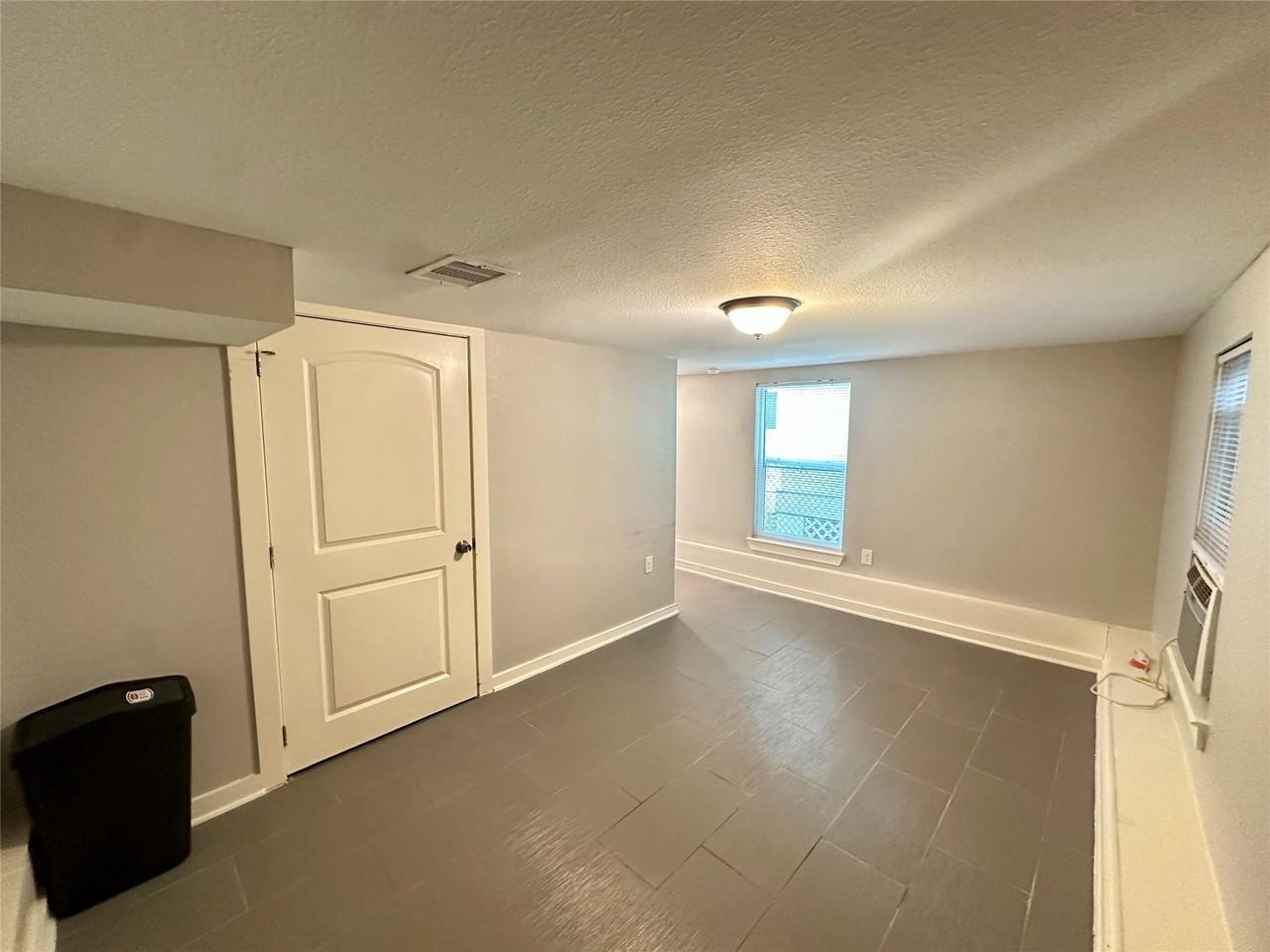 1304 Avenue N - Photo 4 of 15