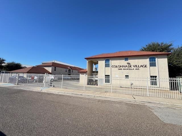 5410 Marcella Ave - Photo 2 of 27