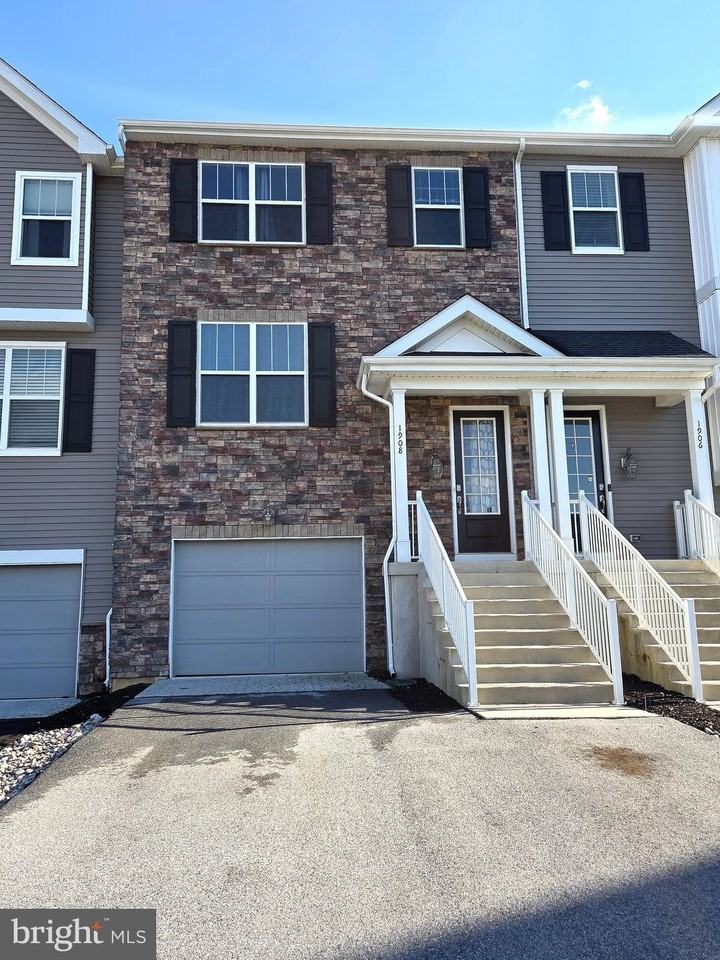 1908 Boulder Dr - Photo 2 of 35