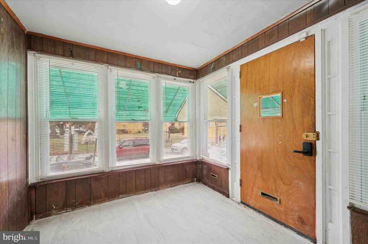 445 Millbank Rd - Photo 2 of 15